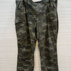 Eddie Bauer Fleece Lined Camouflage Pants Men’s Size 40x30